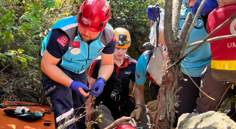Yalova'da ormanlık alanda 7 metre derinliğindeki çukura düşen kişi kurtarıldı