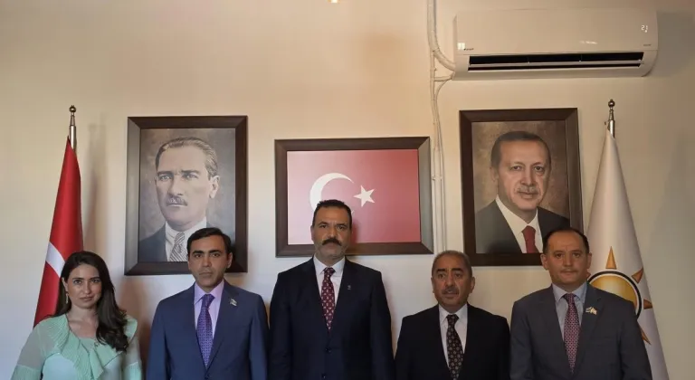Yeni Azerbaycan Partisi heyetinden, AK Parti KKTC Temsilciliğine ziyaret