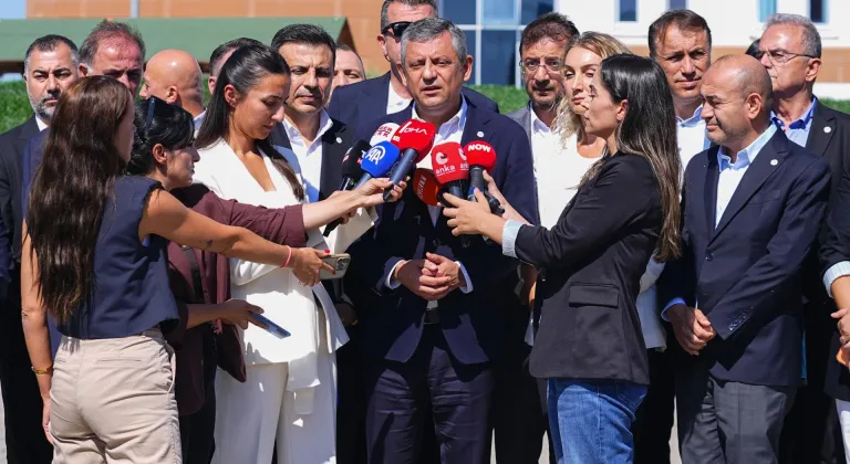 Yeni Parti Genel Başkanı Özgür Özel Silivri'de konuştu: