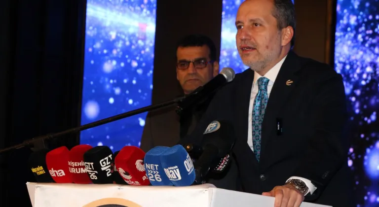 Yeniden Refah Partisi Genel Başkanı Erbakan, Eskişehir'de programa katıldı