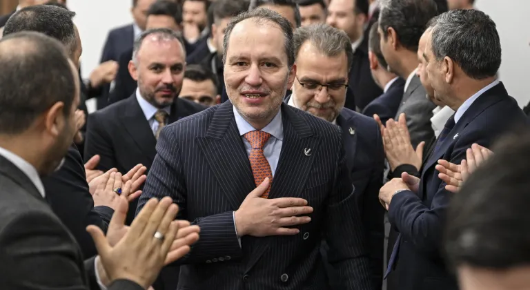 Yeniden Refah Partisi Genel Başkanı Erbakan, İl Başkanları Toplantısı öncesi açıklamalarda bulundu: