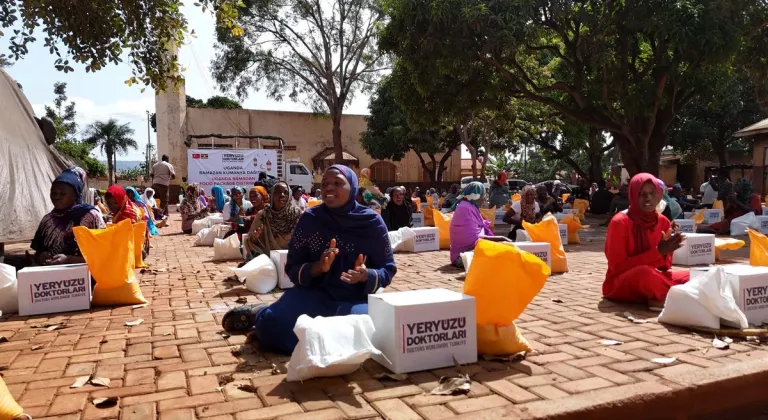 Yeryüzü Doktorları'ndan açlıkla mücadele eden çocuklara destek çağrısı