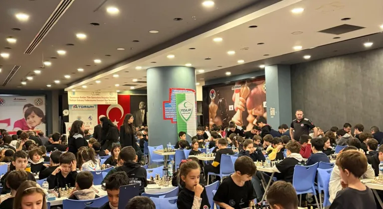 "Yeşilay Satranç Turnuvası" Türkiye genelinde yaklaşık 10 bin sporcunun katılımıyla gerçekleştirildi