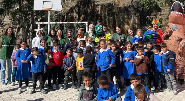 Yeşilay’dan köy okulunda çocuklara özel etkinlik