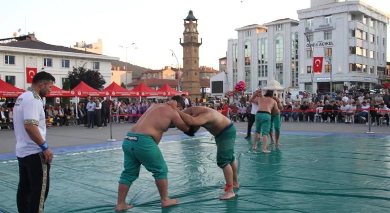 Yozgat'ta "15 Temmuz Karakucak Güreş Müsabakası" düzenlendi