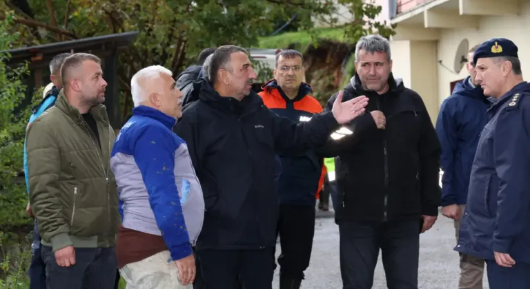 Zonguldak Valisi Hacıbektaşoğlu yağıştan etkilenen bölgeleri inceledi