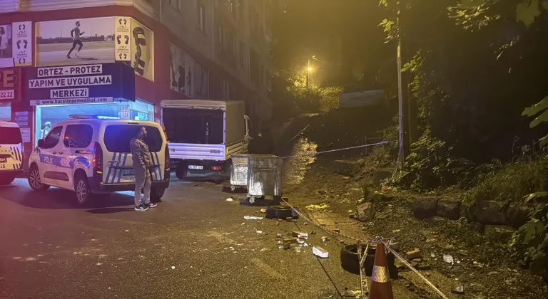 Zonguldak'ta metruk bina kısmen çöktü