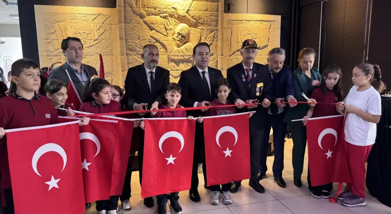 Zonguldak'ta ortaokul öğrencilerinin emeğiyle hazırlanan 18 Mart Çanakkale Zaferi rölyefinin açılışı yapıldı