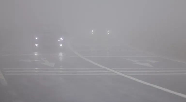 Zonguldak'ta yoğun sis etkili oluyor